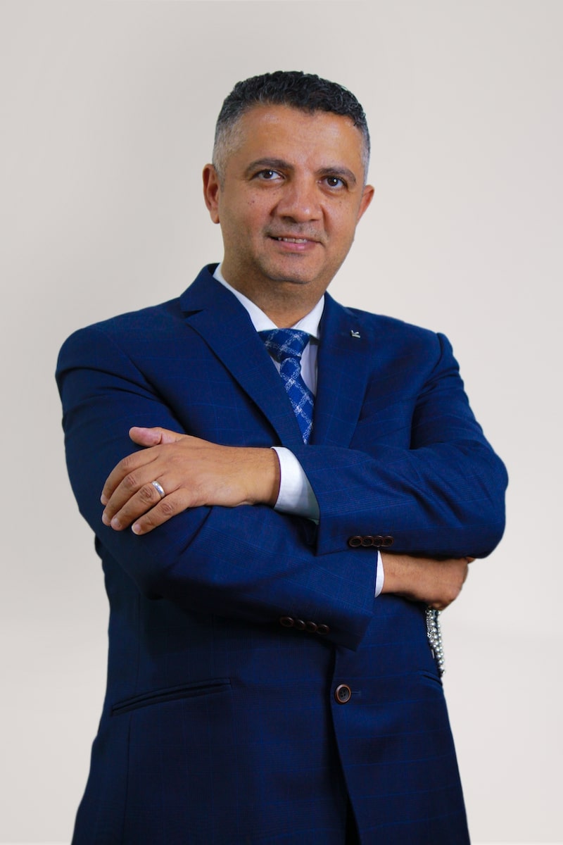 lawyer in dubai - Hasan